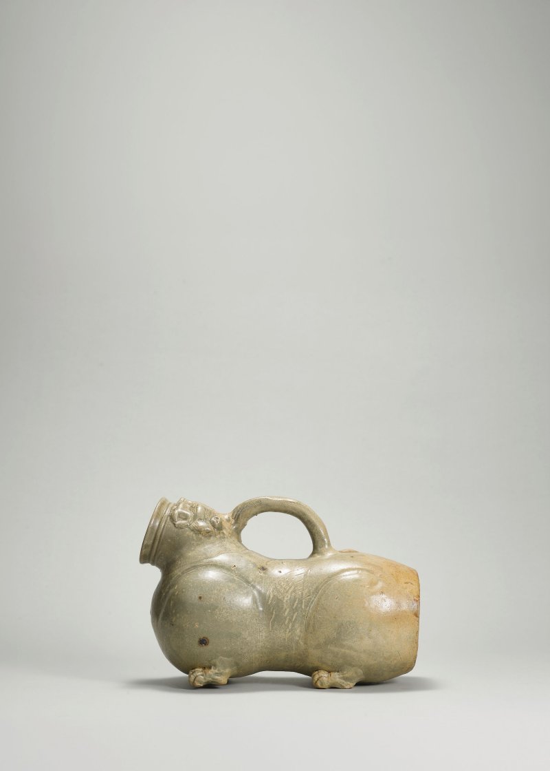 西晉　越窯青釉虎子 | A YUE CELADON-GLAZED VESSEL, HUZI - 图2