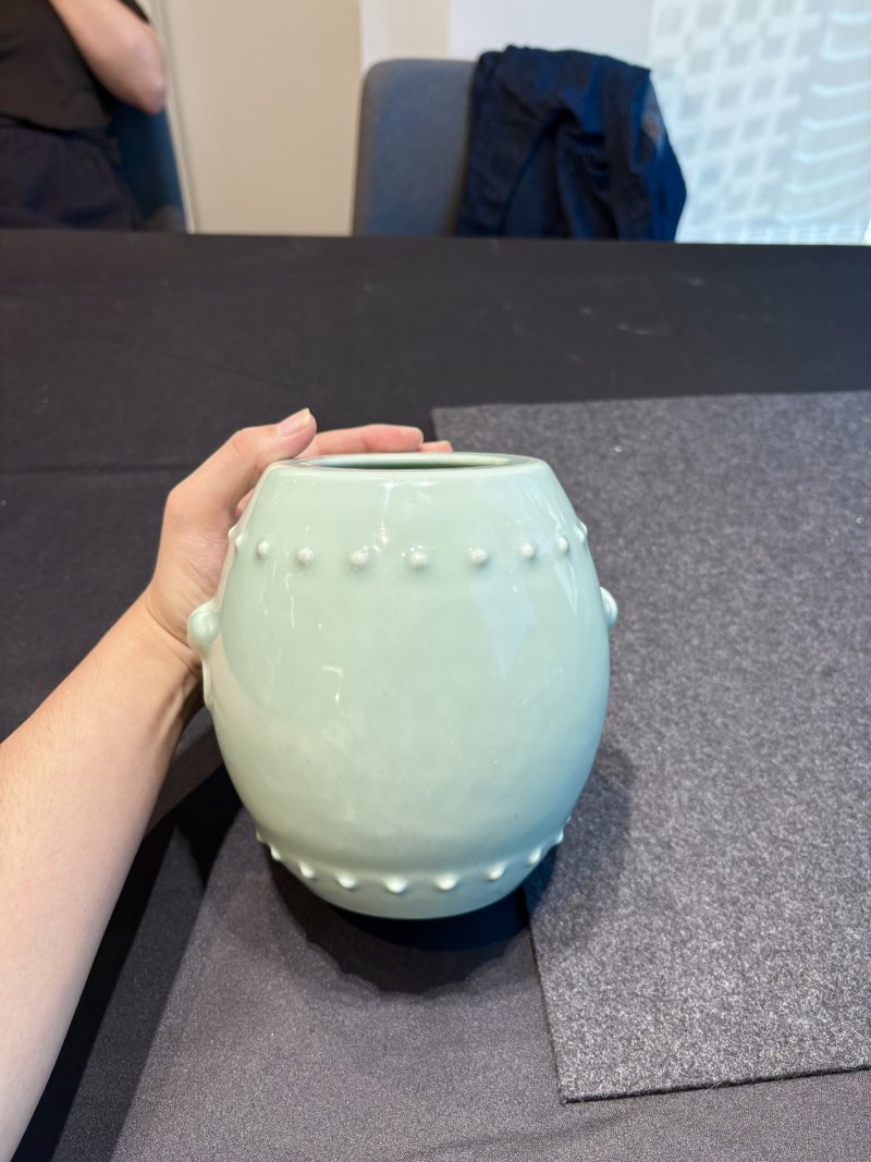 清乾隆粉青釉鼓釘罐 - 图10