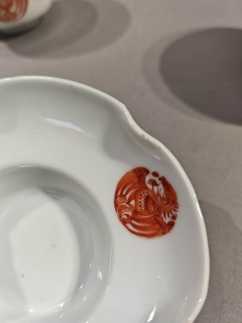    民国 料彩矾红团凤纹盖碗（一对） - 图8