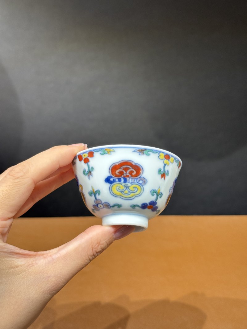 清雍正 斗彩灵芝纹杯 - 图5