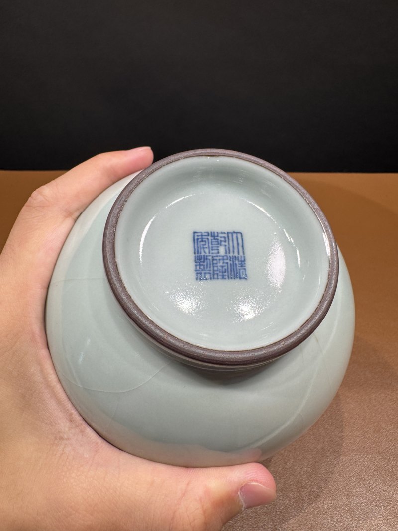 清乾隆 仿官釉小鸠耳尊 - 图11