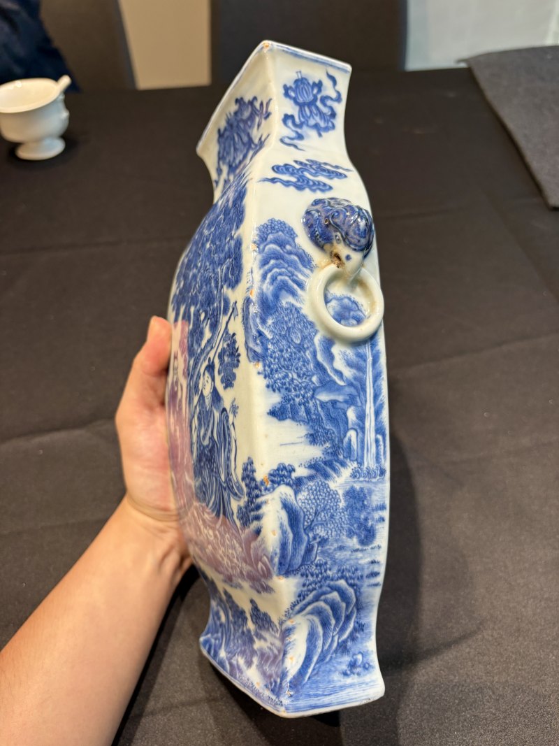 清雍正 青花八仙人物故事圖獸耳銜環壁瓶 - 图17