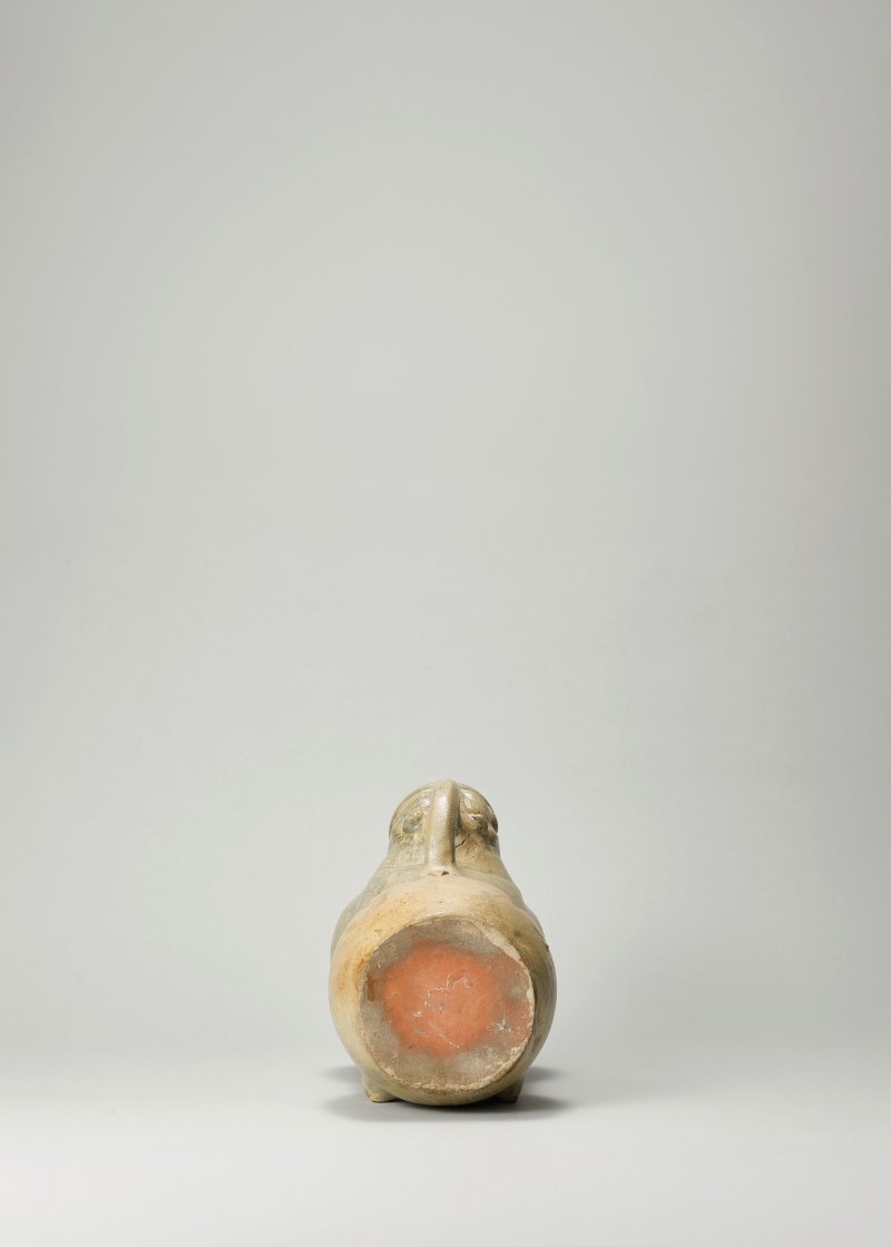 西晉　越窯青釉虎子 | A YUE CELADON-GLAZED VESSEL, HUZI - 图3