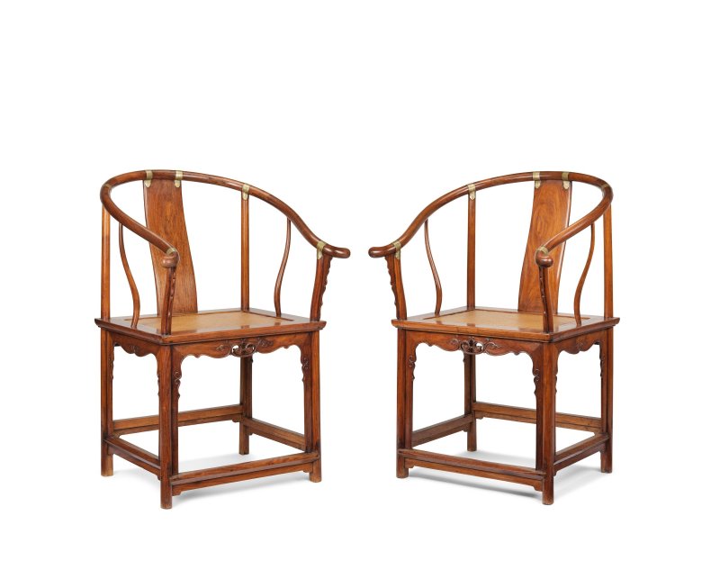 清十八世紀　黃花梨圈椅成對 | A PAIR OF HUANGHUALI HORSESHOE-BACK CHAIRS, QUANYI - 图4