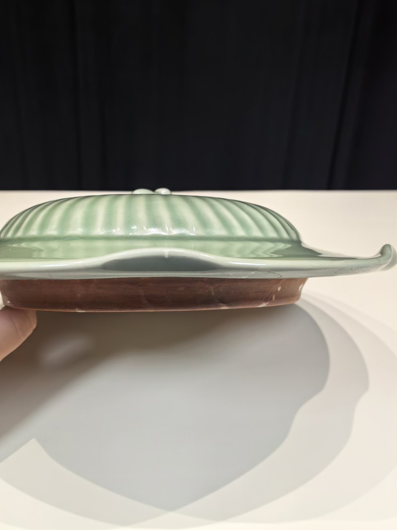 元-明 龙泉窑青釉荷叶盖罐一对 - 图28