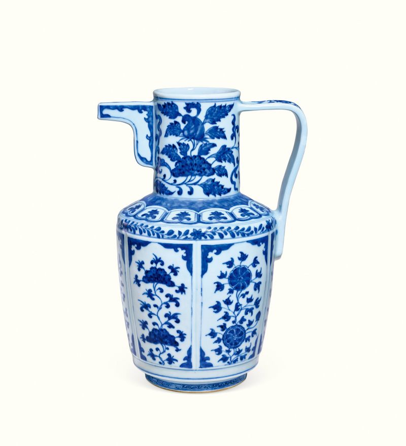 清雍正 仿永乐青花折枝花卉纹执壶 - 图1