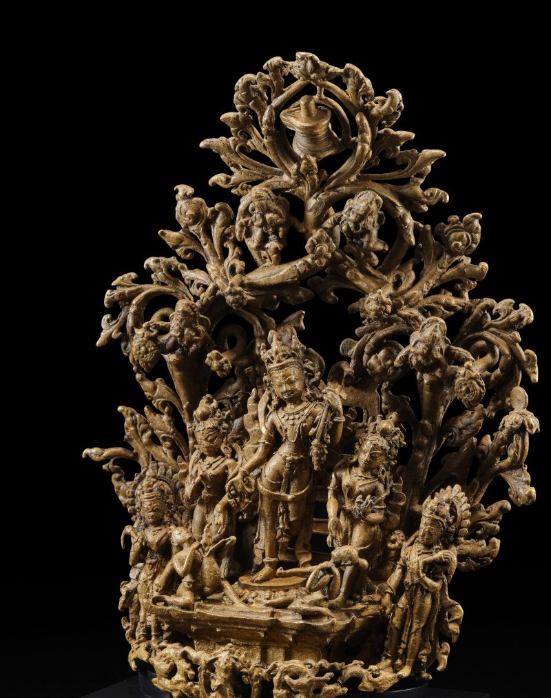 尼泊爾 十八世紀 倚樹觀音銅像 | A COPPER ALLOY SHRINE TO CHINTAMANI LOKESHVARA - 图1