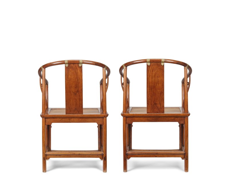 清十八世紀　黃花梨圈椅成對 | A PAIR OF HUANGHUALI HORSESHOE-BACK CHAIRS, QUANYI - 图5