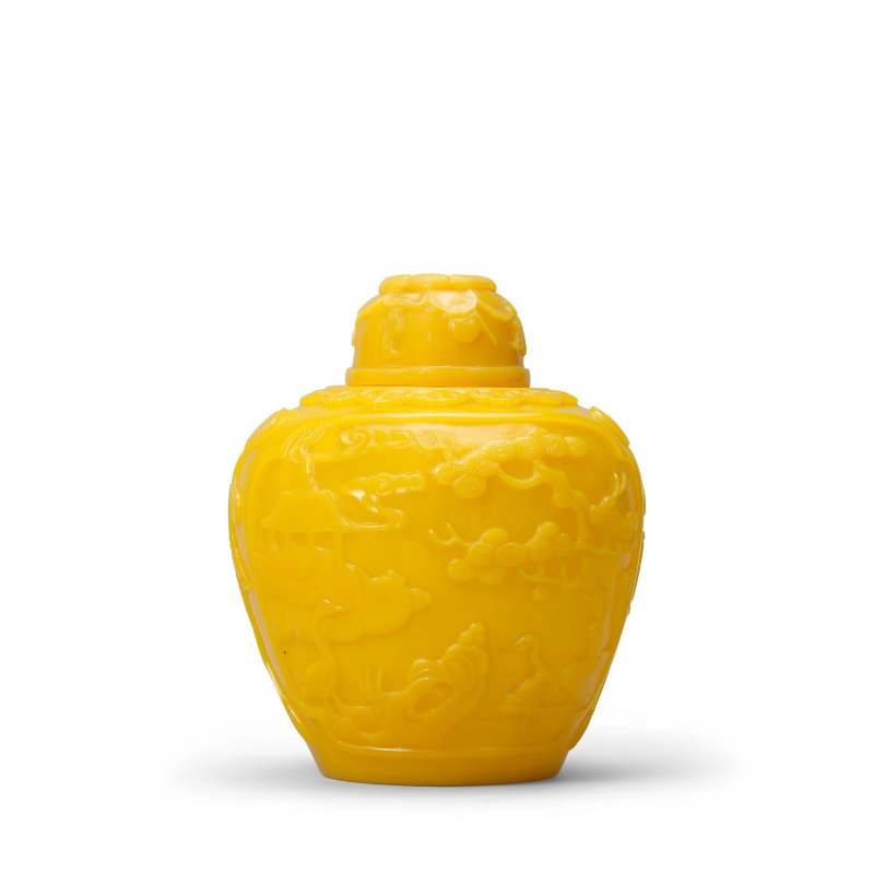 清十八世紀　黃料鶴鹿同春蓋罐 | A CARVED YELLOW GLASS 'CRANE AND DEER' JAR AND COVER - 图3