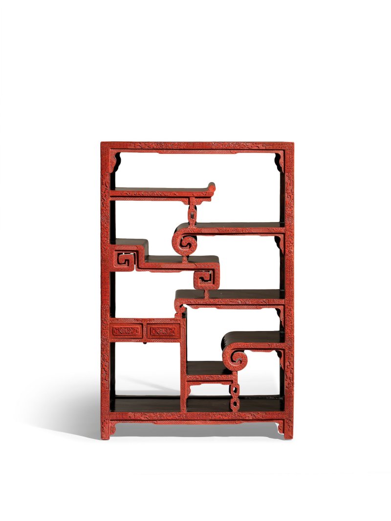 清乾隆　剔紅多寶格成對 | A RARE PAIR OF CARVED CINNABAR LACQUER DISPLAY CABINETS, DUOBAOGE - 图6