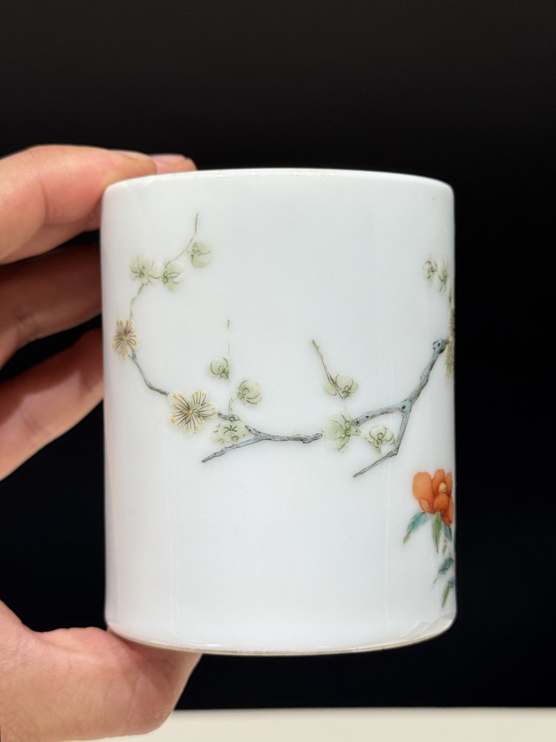 清 粉彩花卉纹笔筒 - 图7