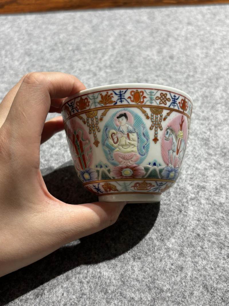    清咸丰 粉彩七珍八宝图杯 - 图3