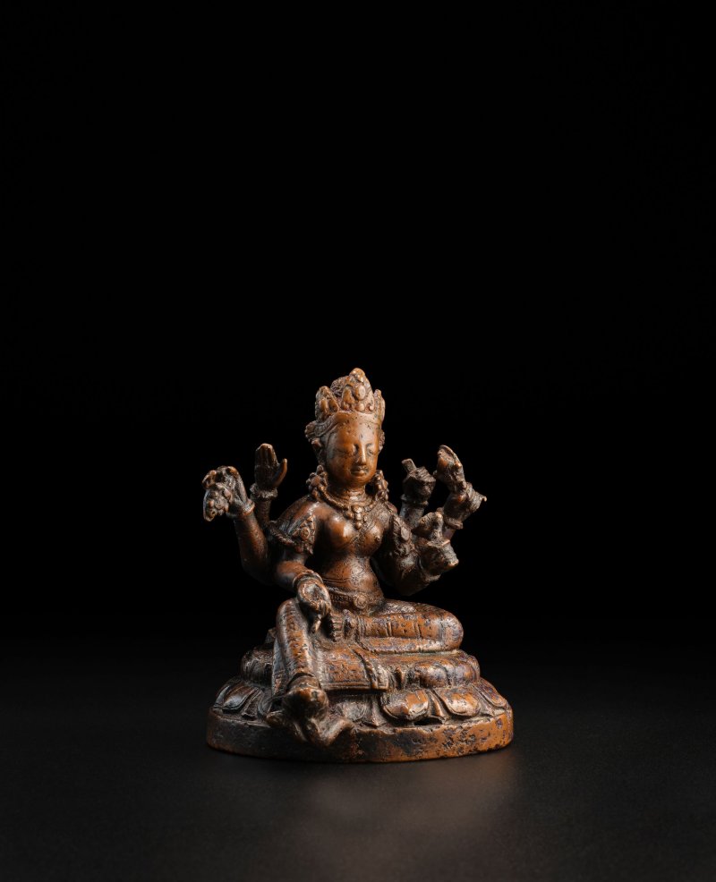 尼泊爾 十世紀 財源天母銅像 | A COPPER ALLOY FIGURE OF VASUDHARA - 图4