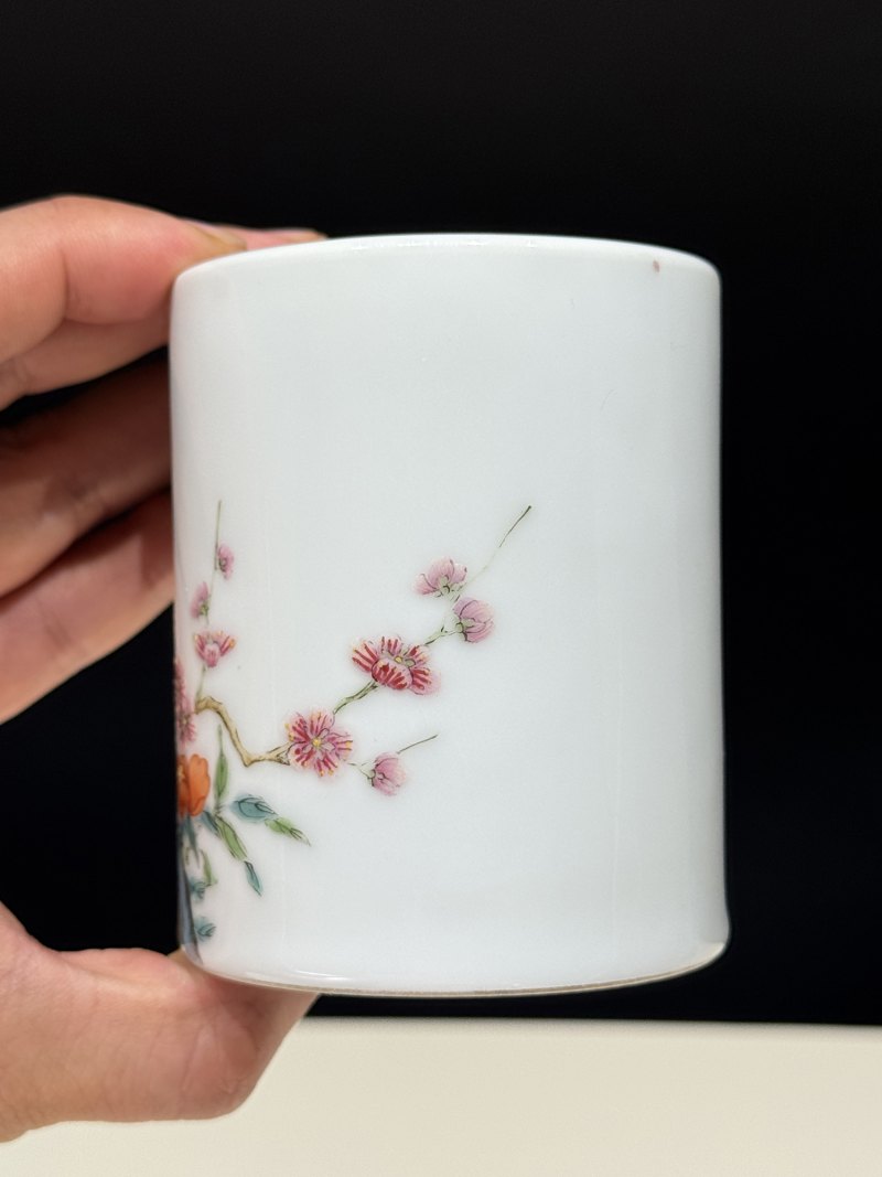 清 粉彩花卉纹笔筒 - 图8