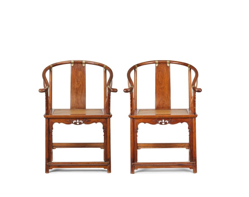 清十八世紀　黃花梨圈椅成對 | A PAIR OF HUANGHUALI HORSESHOE-BACK CHAIRS, QUANYI - 图6