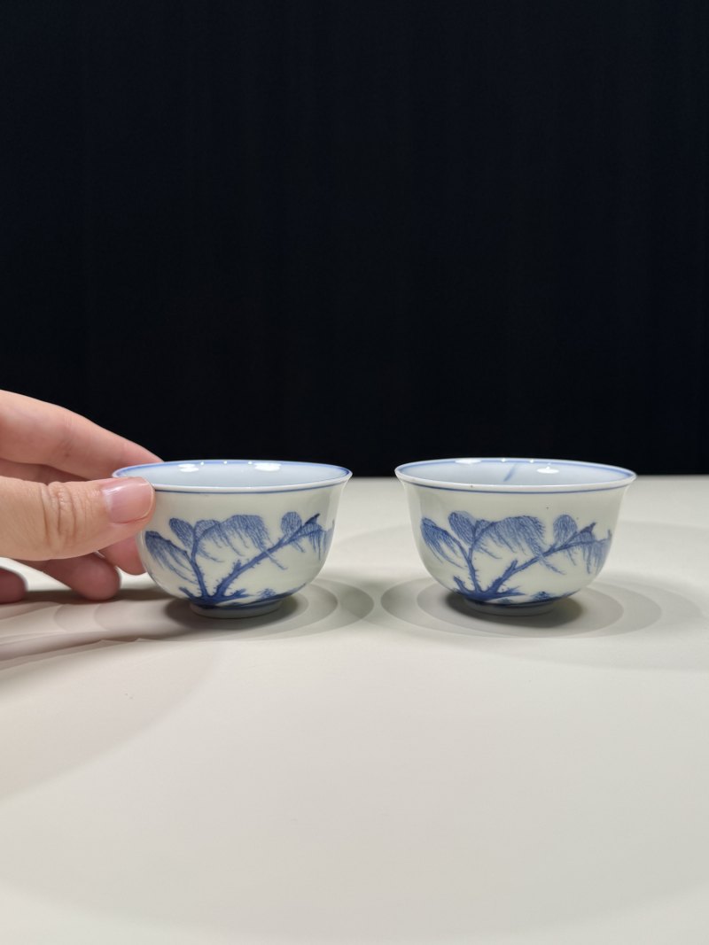 清康熙 青花“两只黄鹂鸣翠柳，一行白鹭上青天”图茶圆一对 - 图2