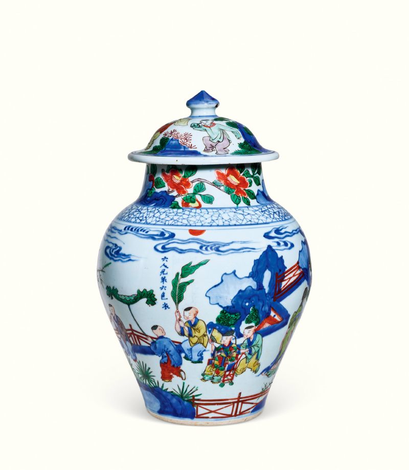 清顺治-康熙 青花五彩婴戏拟三国诸葛亮五丈原退兵图将军罐 - 图1