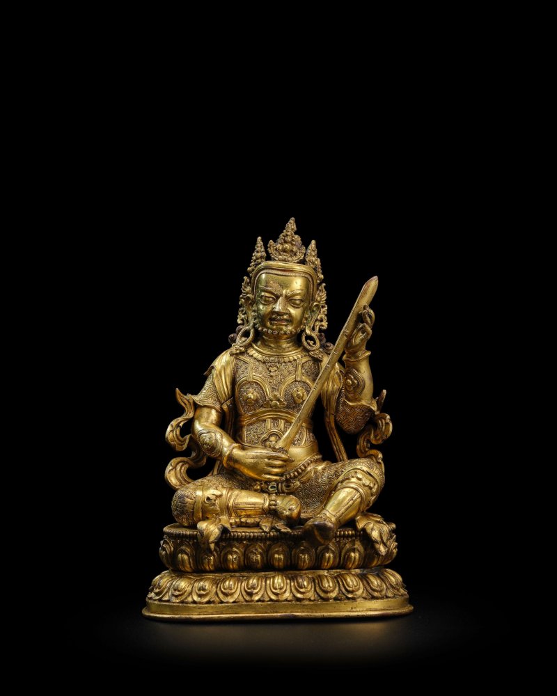 西藏 十六世紀 銅鎏金南方增長天王像 | A GILT COPPER ALLOY FIGURE OF VIRUDHAKA - 图3
