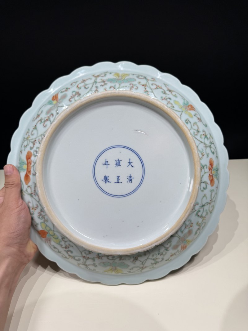 清雍正 五彩花卉纹花口盆及托盘一套 - 图22