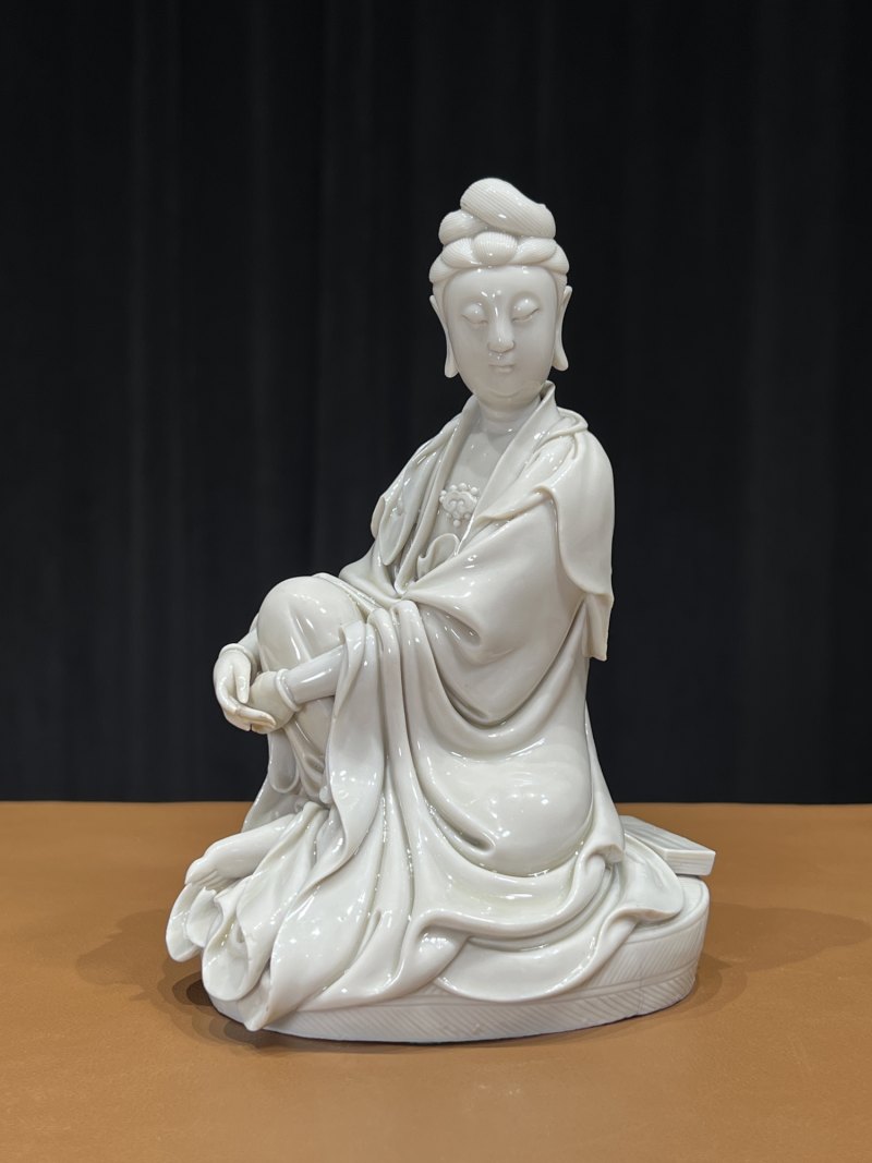 明 何朝宗制德化白釉自在观音坐像 - 图7
