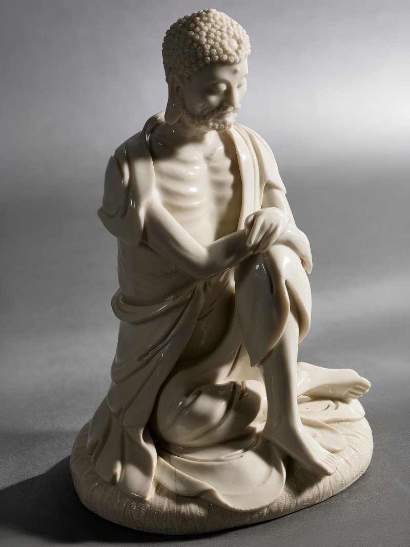 晚明 十六/十七世紀 德化窯釋迦苦行僧坐像 「筍江山人」印款  IMPRESSED SUNJIANG SHANREN MARK, LATE MING DYNASTY, 16th-17th CENTURY - 图6