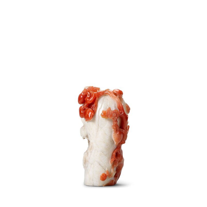 清十八/十九世紀　瑪瑙雕樹根形瓶 | A LARGE CARNELIAN AGATE 'TREE TRUNK' VASE - 图2