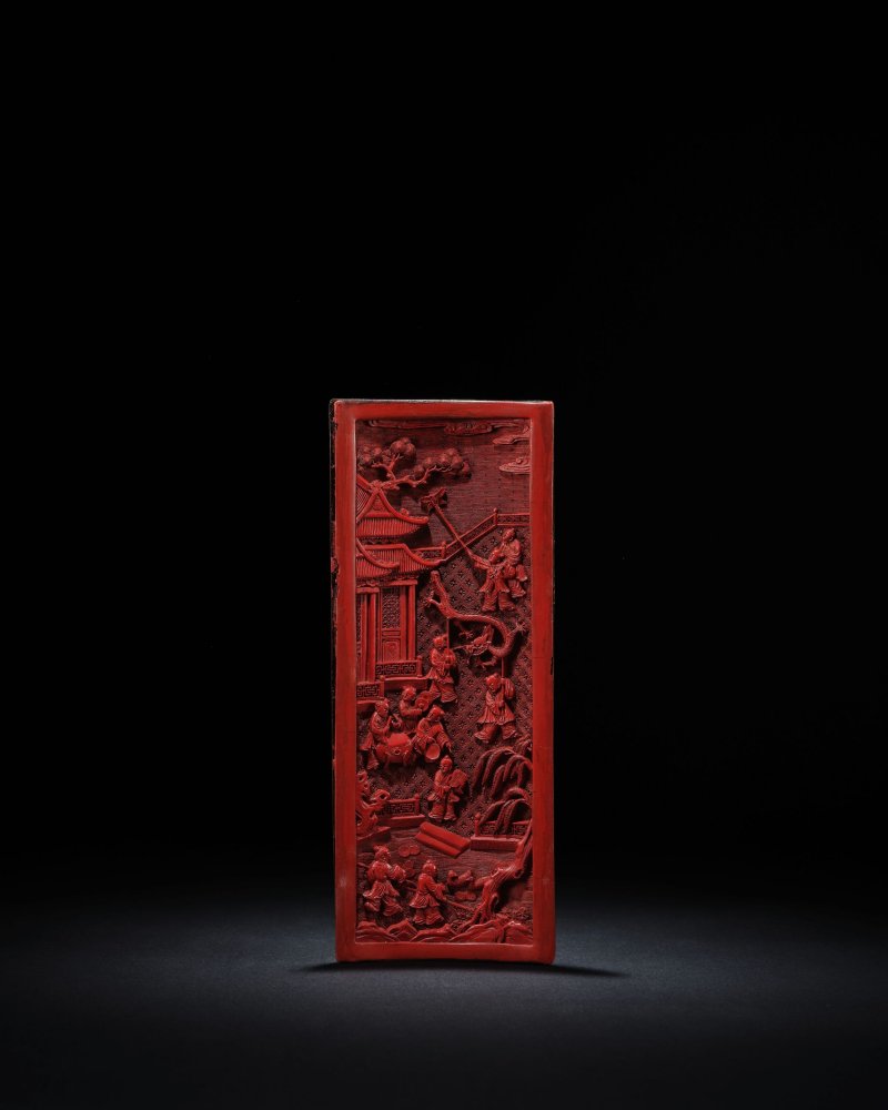 清乾隆　剔紅嬰戲圖臂擱 | A CARVED CINNABAR LACQUER 'BOYS' WRISTREST - 图1