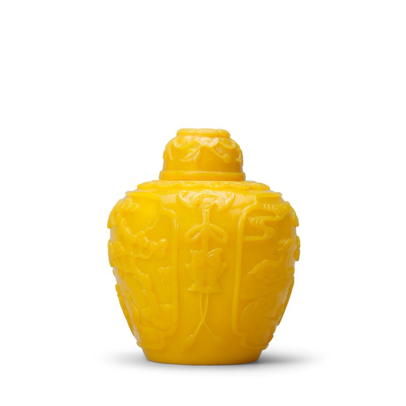 清十八世紀　黃料鶴鹿同春蓋罐 | A CARVED YELLOW GLASS 'CRANE AND DEER' JAR AND COVER - 图6
