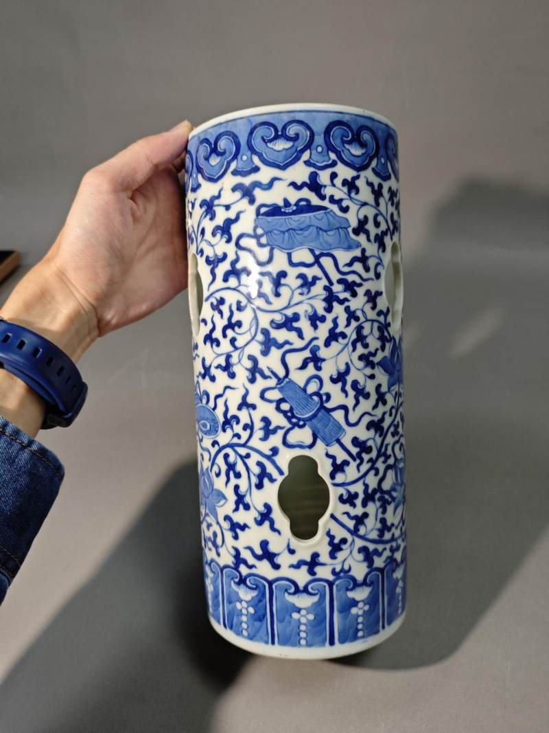    清道光 青花莲托八宝帽筒 - 图3