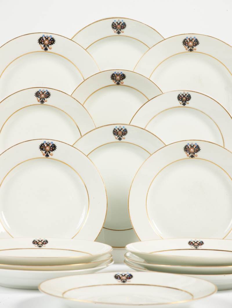 Forty-three Porcelain Dinner Plates from the Alexander III Coronation Service, Imperial Porcelain Factory, St Petersburg, period of Alexander III, 1881, and Nicholas II (1896-1913)