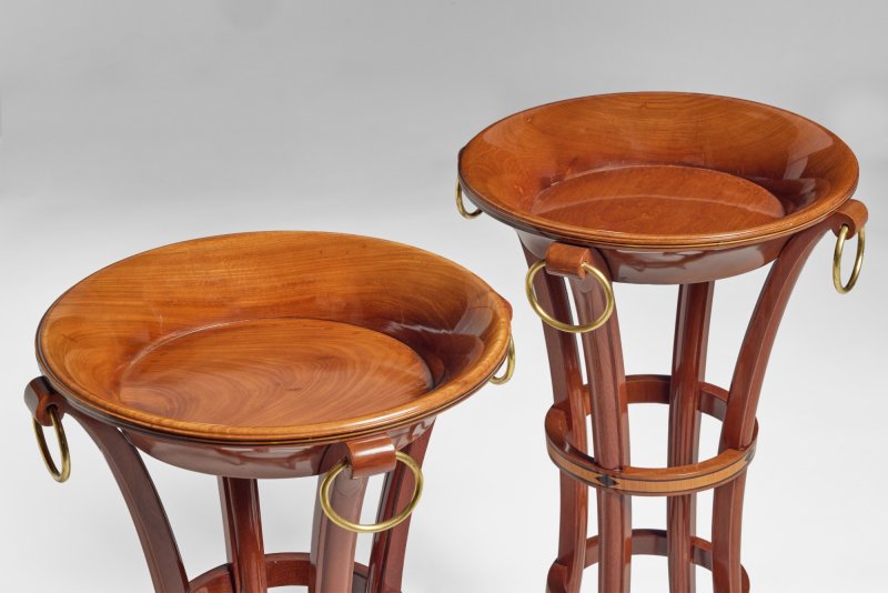 A Pair of Directoire Mahogany, Citronnier and Ebony Inlaid Athéniennes attributed to Papst, Circa 1795 - 图5