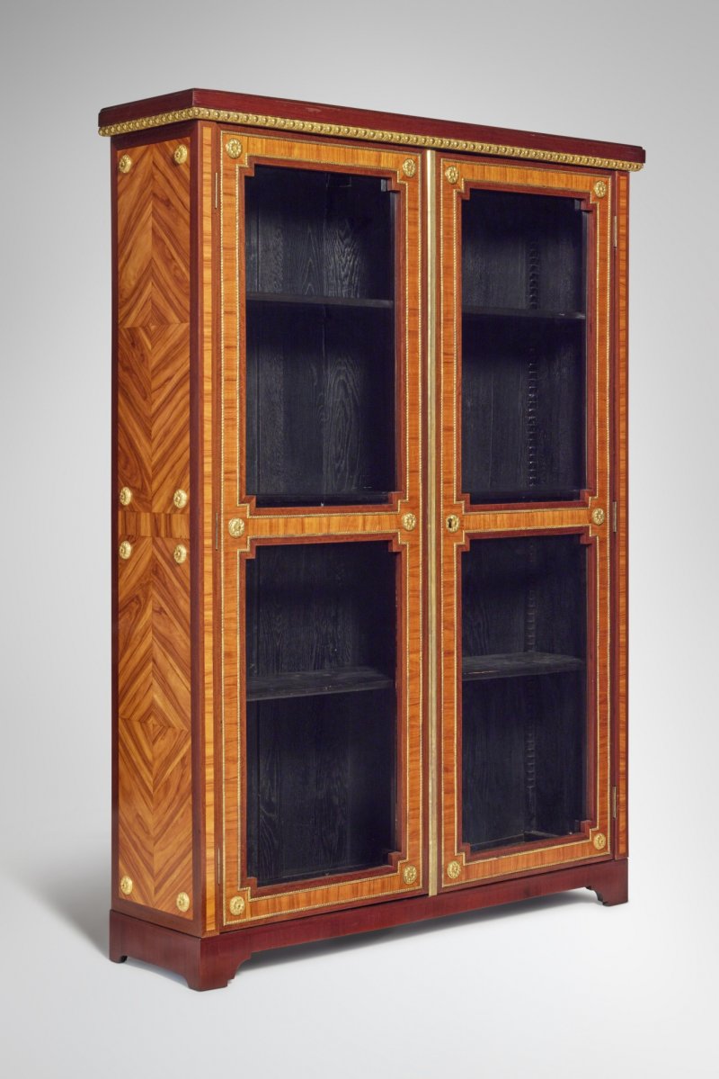 A Louis XVI Gilt-Bronze-Mounted Amaranth and Tulipwood Bibliothèque, Circa 1780 - 图2