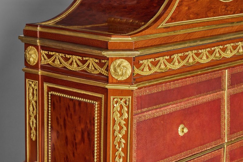 A Louis XVI Gilt Bronze Mounted Mahogany and Plum Pudding Mahogany Cartonnier by François Barthélémy Crespi, known as Crepi, Circa 1785 - 图7