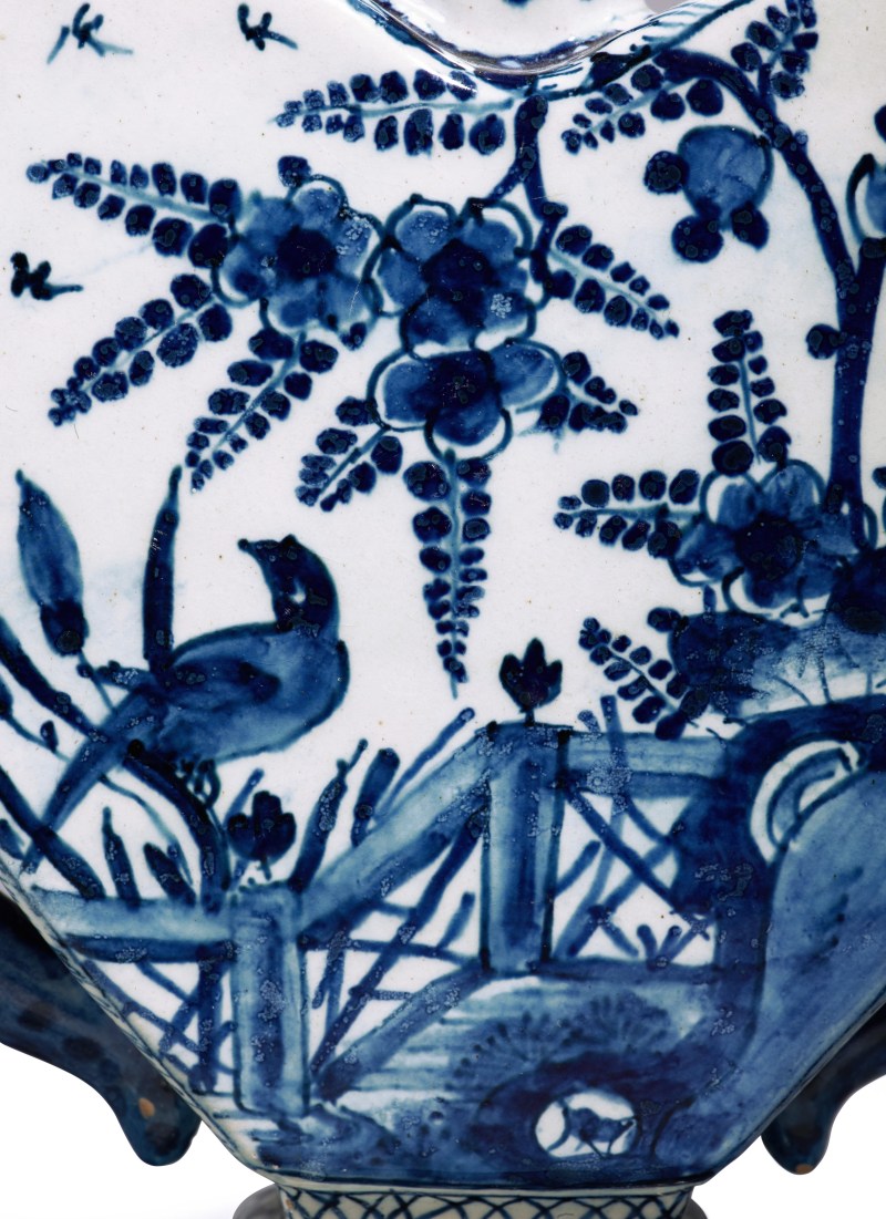A Dutch Delft Blue and White Flower Vase, circa 1700-10 - 图2
