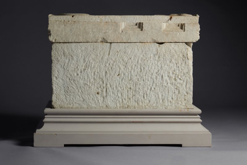 A Marble Urn and Lid ("The Stowe Sarcophagus") , Rome, circa A.D. 1770-1780 - 图4