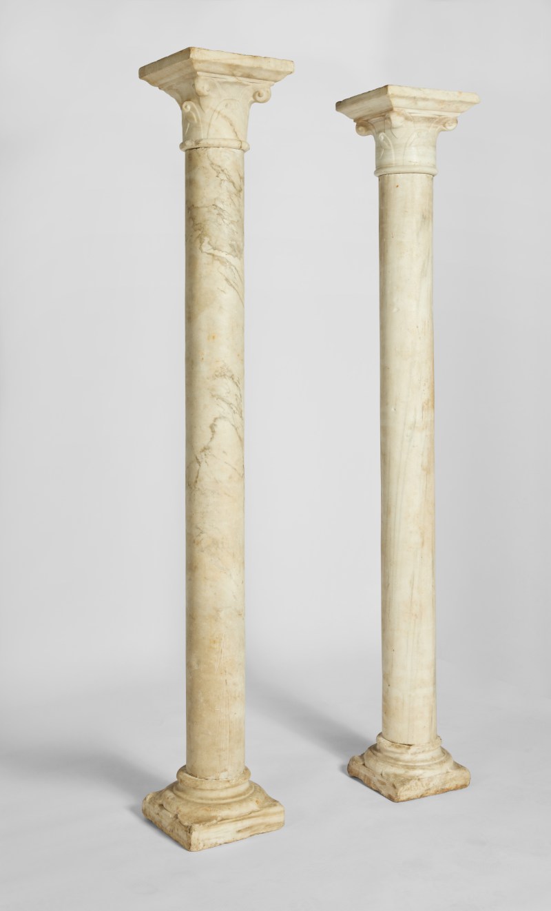 A Pair of Spanish Renaissance Veined Marble Columns, Probably Seville, Late 15th Century - 图4