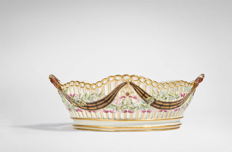 A Porcelain Basket from the Imperial Order of St George Service, Gardner Porcelain Factory, Verbilki, circa 1780 - 图2