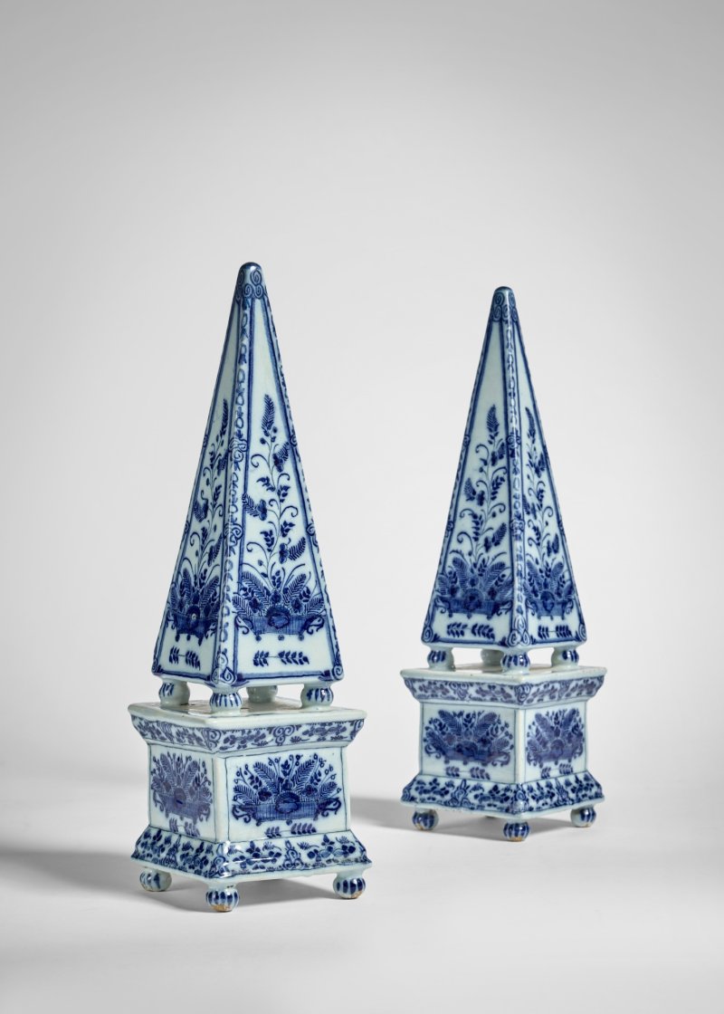 A Pair of Dutch Delft Blue and White Models of Obelisks, circa 1730 - 图3