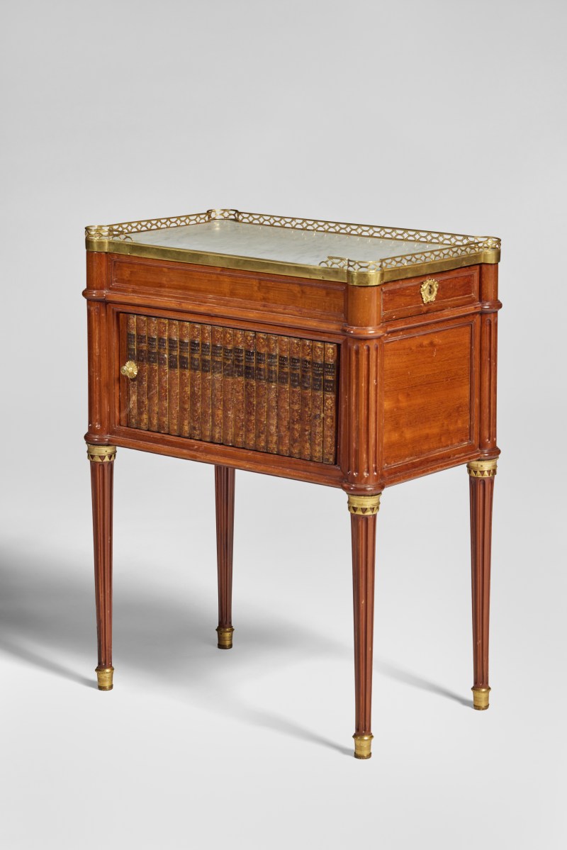 A Louis XVI Gilt Bronze Mounted Mahogany Table de Chevet by Etienne Avril, Circa 1780 - 图1