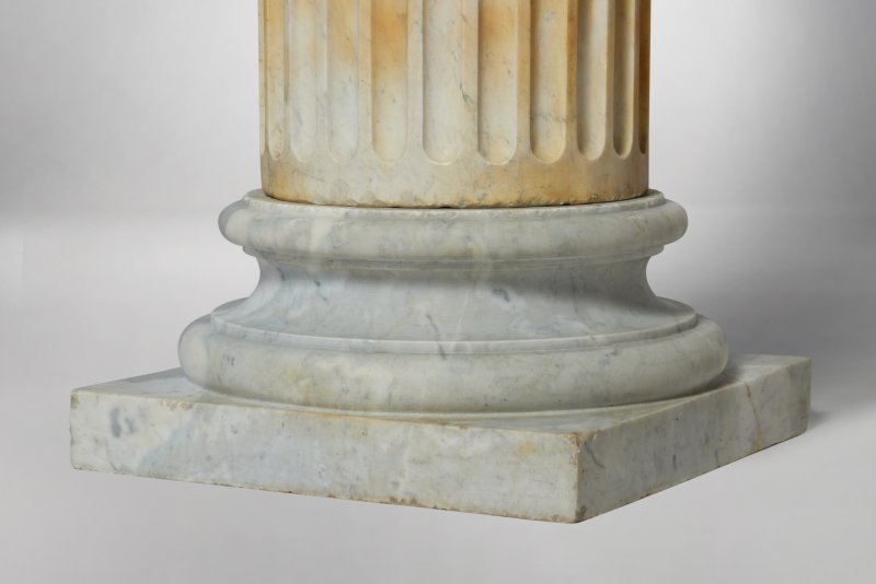 A Pair of Italian White Marble Fluted Columns, 19th Century - 图4