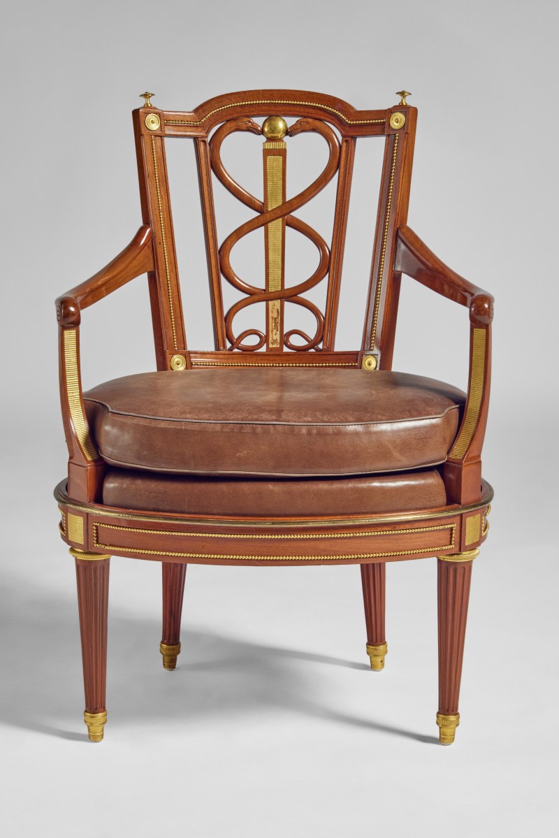 A German Neoclassical Brass-Mounted Mahogany Armchair Attributed to David Roentgen, Circa 1785 - 图1