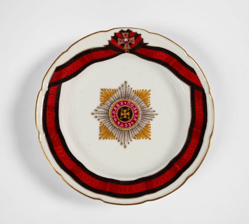 A Porcelain Plate From the Imperial Order of St. Vladimir Service, Gardner Porcelain Factory, Verbilki, circa 1785