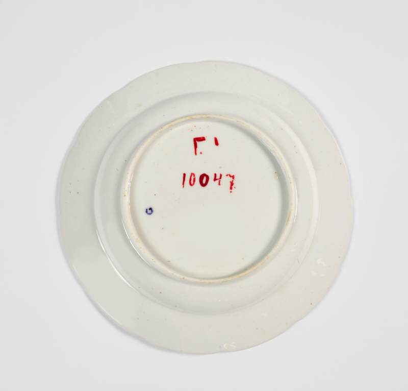 A Porcelain Plate From the Imperial Order of St. Vladimir Service, Gardner Porcelain Factory, Verbilki, circa 1785 - 图2