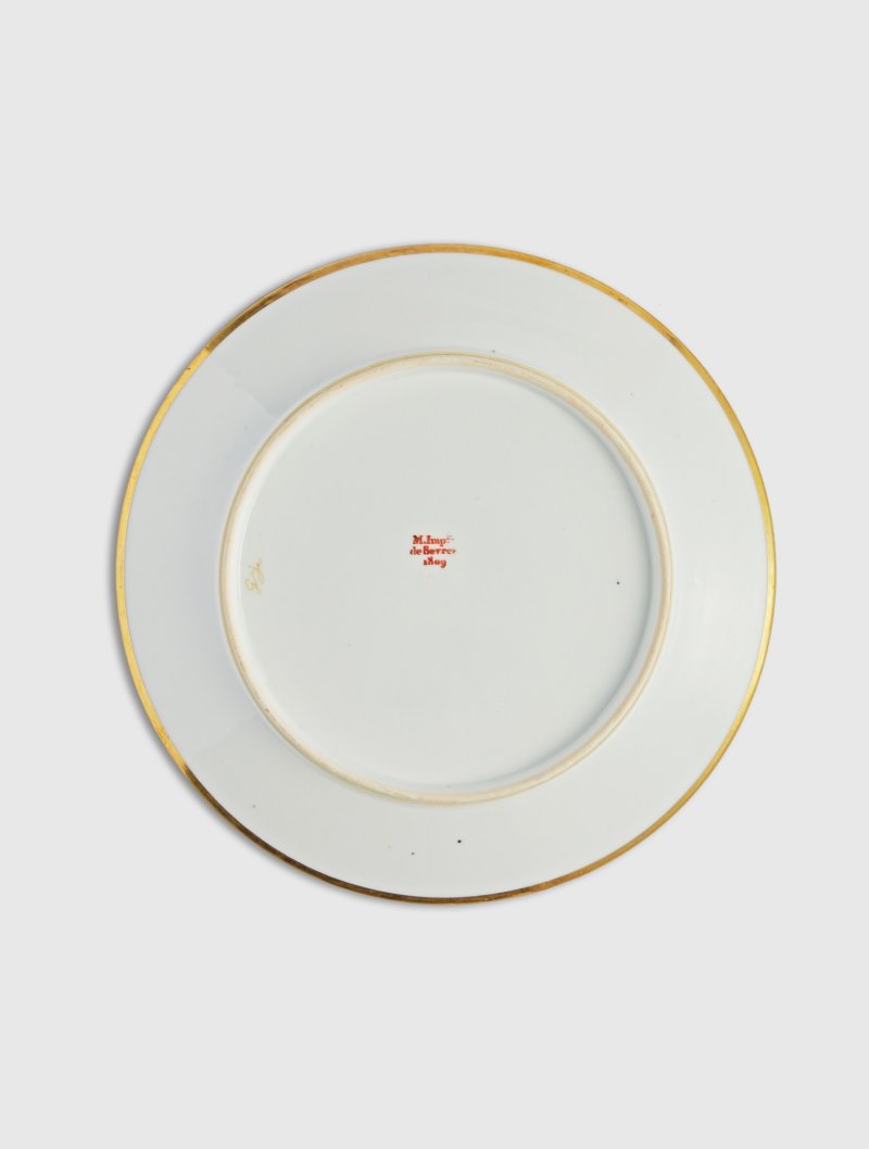 A Sèvres Porcelain Plate from the 'Service de Dessert Marly Rouge', circa 1809 - 图4