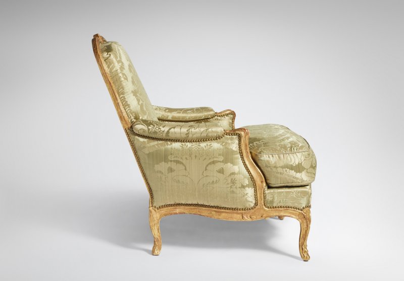 A Louis XV Giltwood Bergère à la Reine by René Cresson, Mid-18th Century - 图3