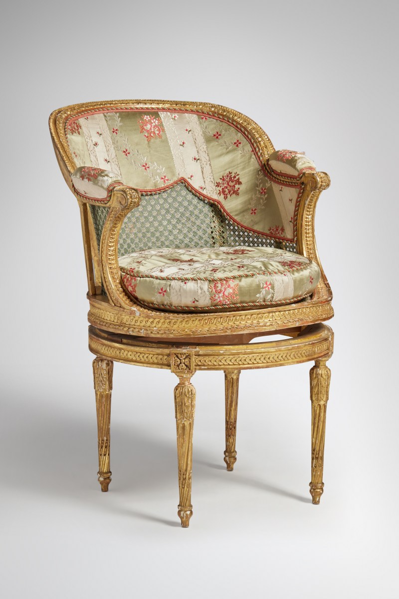 A Louis XVI Giltwood and Caned Fauteuil de Bureau in the manner of Georges Jacob, Circa 1780 - 图1