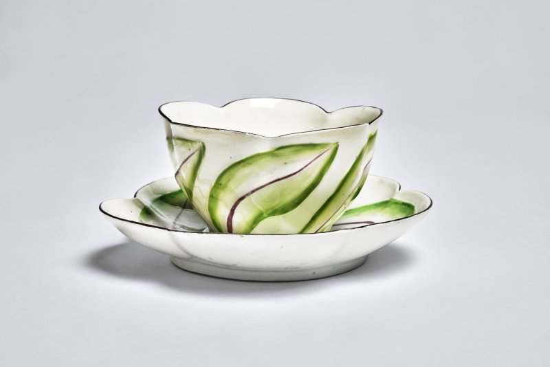 A Chelsea Porcelain Scolopendrium Bowl and Stand,  circa 1753-55 - 图3