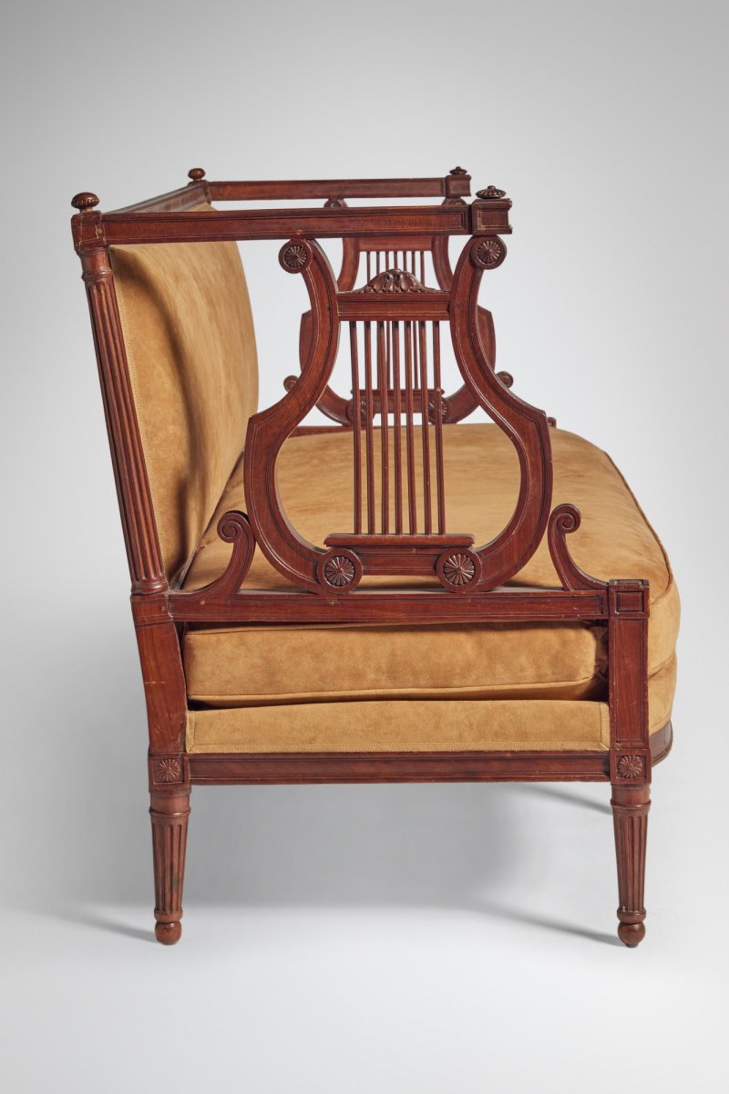 A Louis XVI Mahogany Canapé, attributed to Georges Jacob, Circa 1785 - 图3
