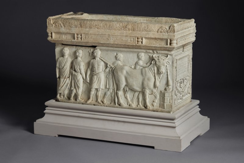 A Marble Urn and Lid ("The Stowe Sarcophagus") , Rome, circa A.D. 1770-1780 - 图2