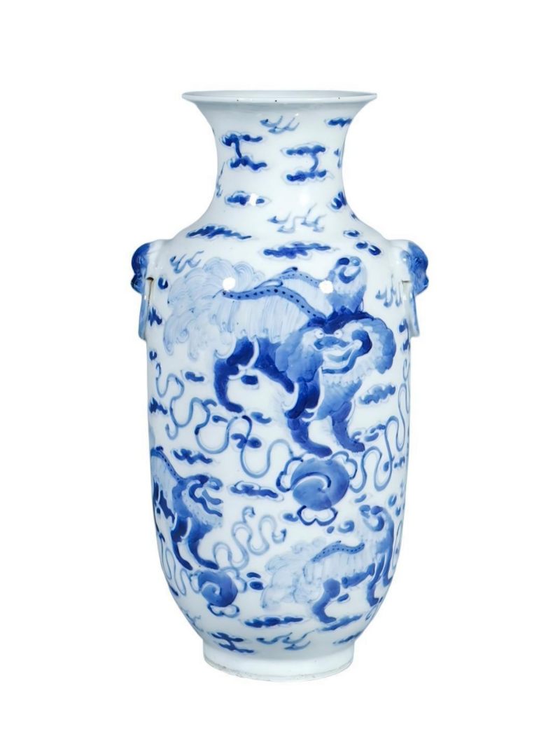清晚期   青花狮子滚绣球兽耳瓶 - 图1